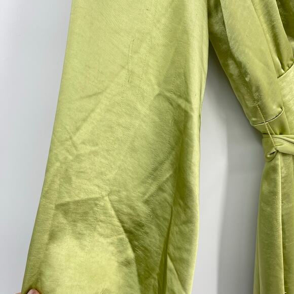 ELLIATT | Kai Maxi Dress in Avocado Green Satin Surplice Balloon Sleeve L - Picture 10 of 16